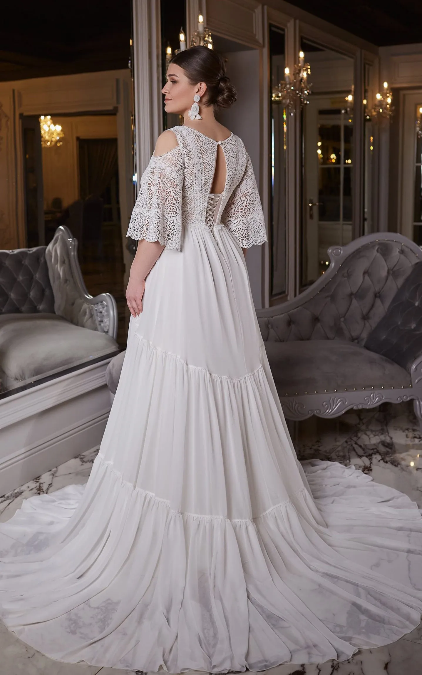 A-Line Garden V-neck Chiffon Wedding Dress With Keyhole Back And Appliques-716708