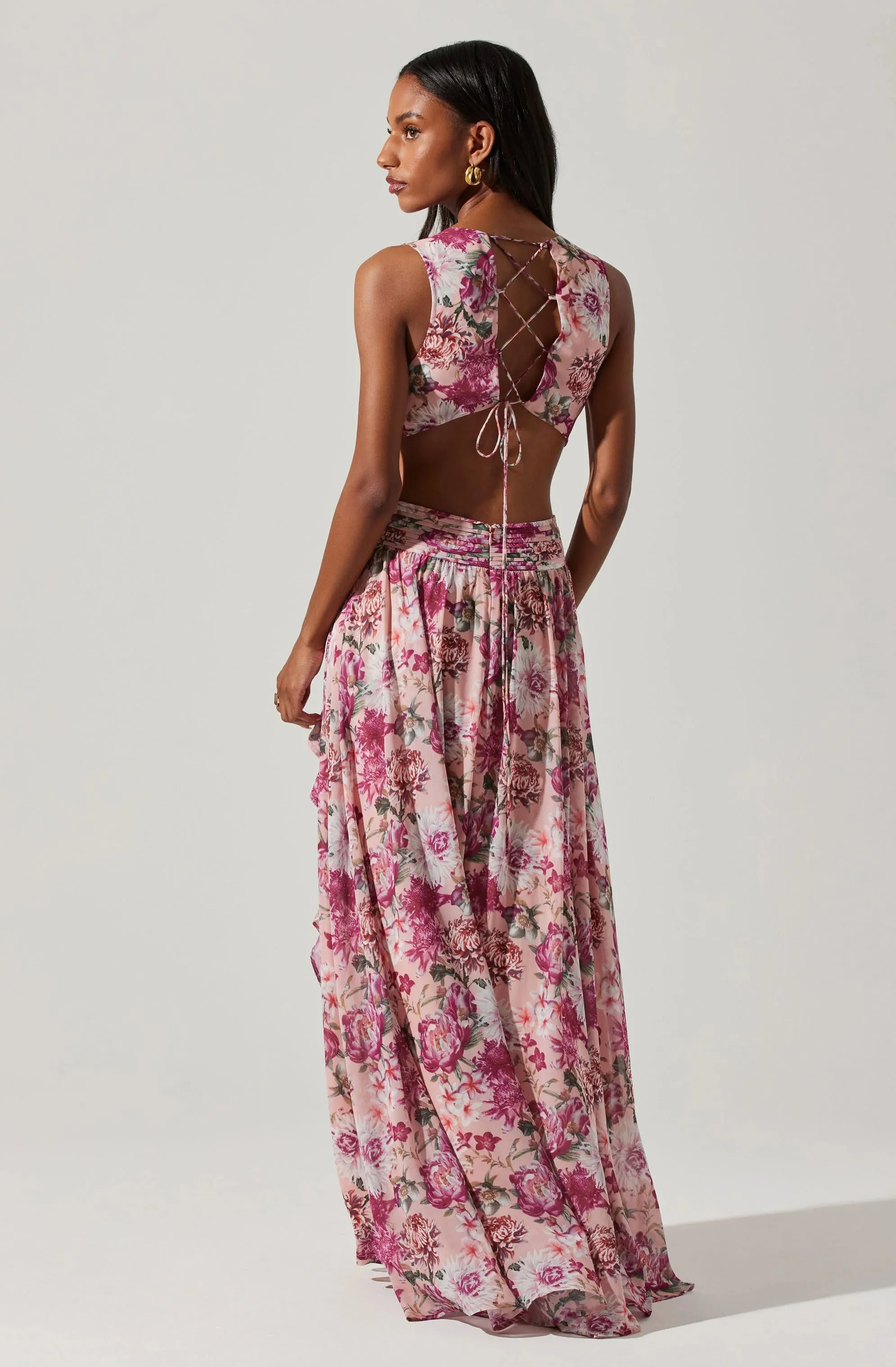 Sure! Here’s an optimized title for the ASTR the Label ‘Noya Dress’:

ASTR the Label Womens Elegant Noya Maxi Dress – Stylish Sleeveless Design with Floral Print for Special Occasions

Feel free to modify any details to better match the specific attributes of the dress!