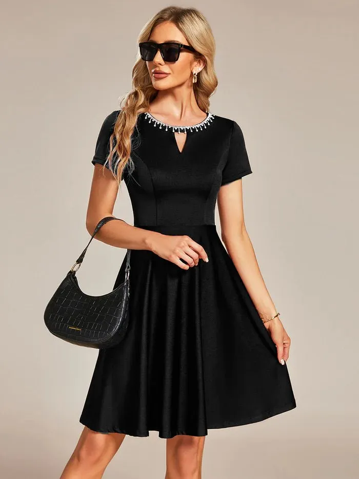 Round Neck Rhinestone Mini Homecoming Cocktail Dresses