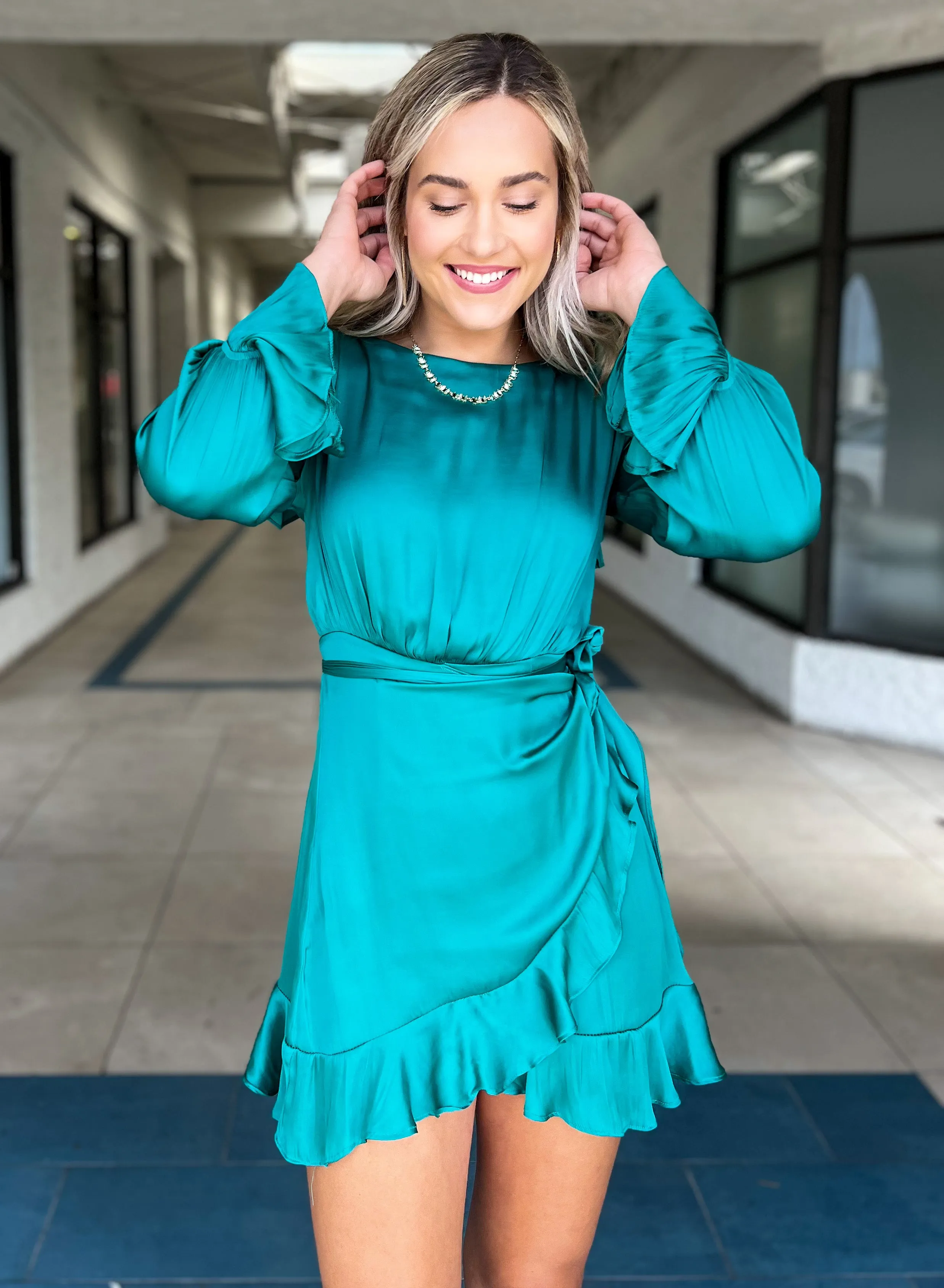 Sammi Ruffle Dress (Vivid Teal)