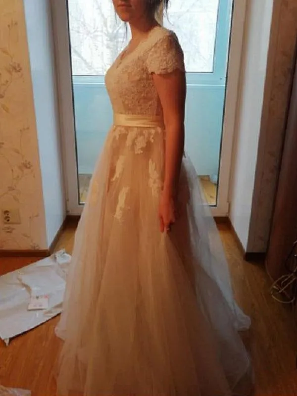 Wedding Dress 2021 V Neck Short Sleeves Lace Applique Floor Length Tulle Traditional Bridal Gowns